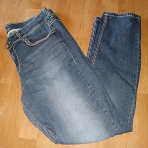 Maurices jeans size 18. Nice!